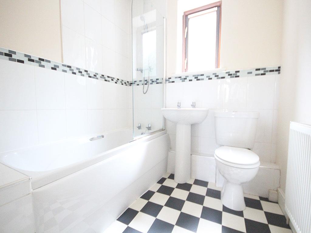 3 bedroom townhouse house SSTC in Foulridge - IMG_3657.jpg